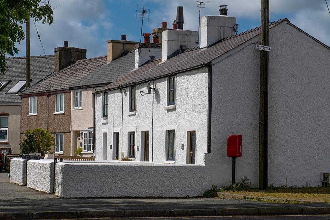 Red Robin Cottage Gaerwen Zewnętrze zdjęcie